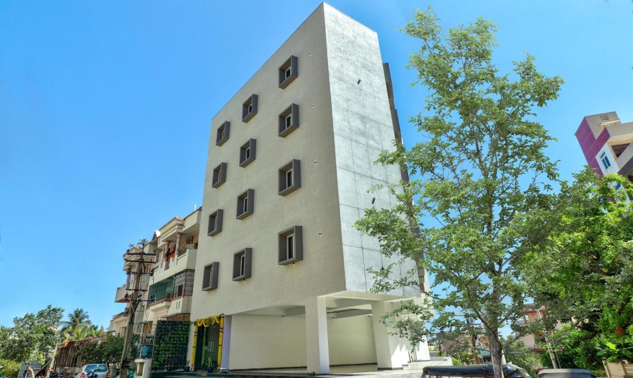 Treebo Sriz Cozy Seethamadhara Visakhapatnam Buitenkant foto